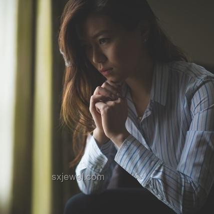 不到铃响不要泄气：坚持与毅力在竞技与人生中的制胜策略